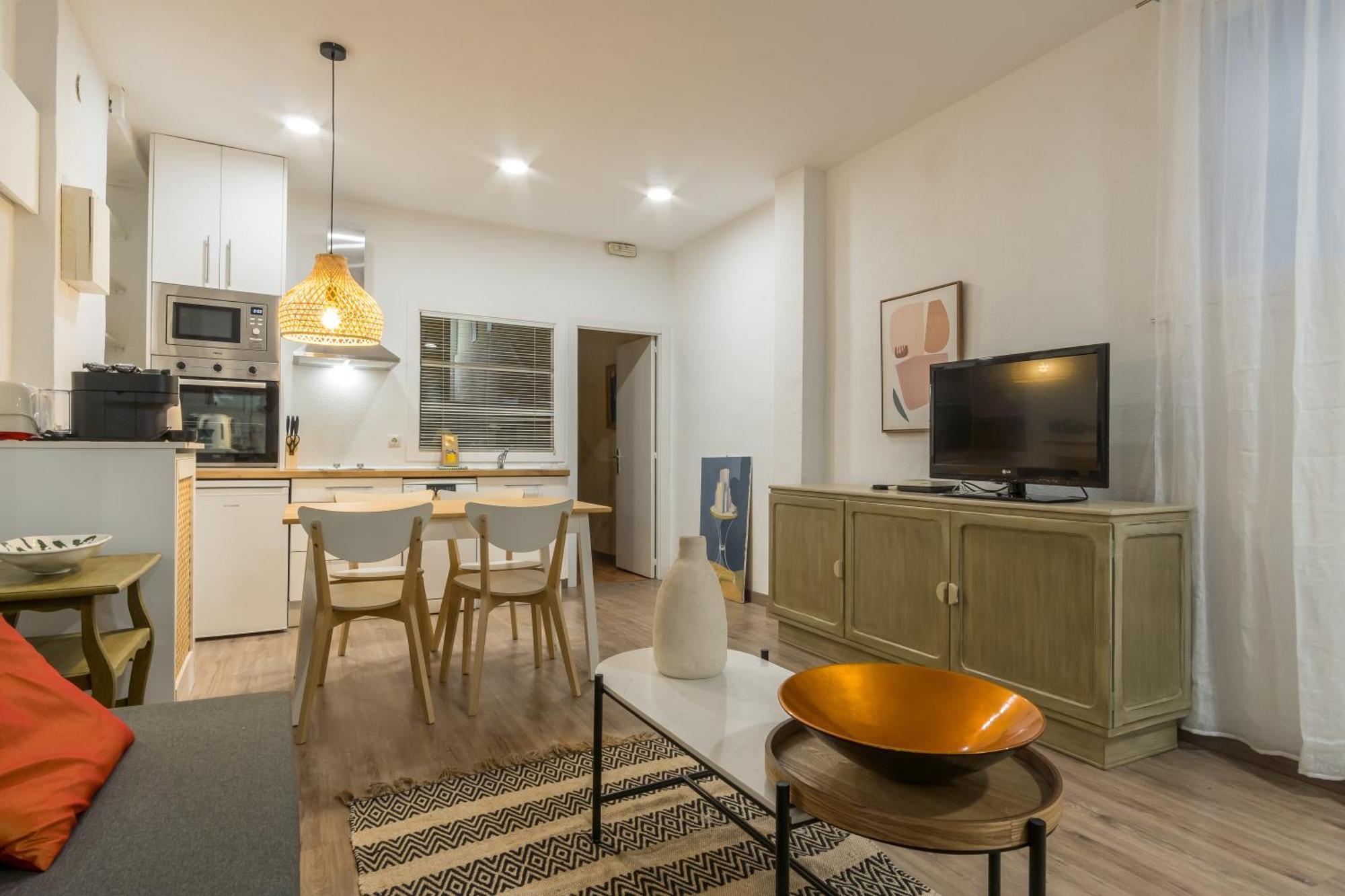 Cozy & Centric- 1bd 1bth- Salamanca Madrid